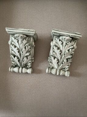 PAIR OF VINTAGE PLASTER CORBELS